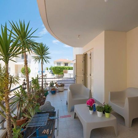 Apartments For Holidays Paralímni Extérieur photo