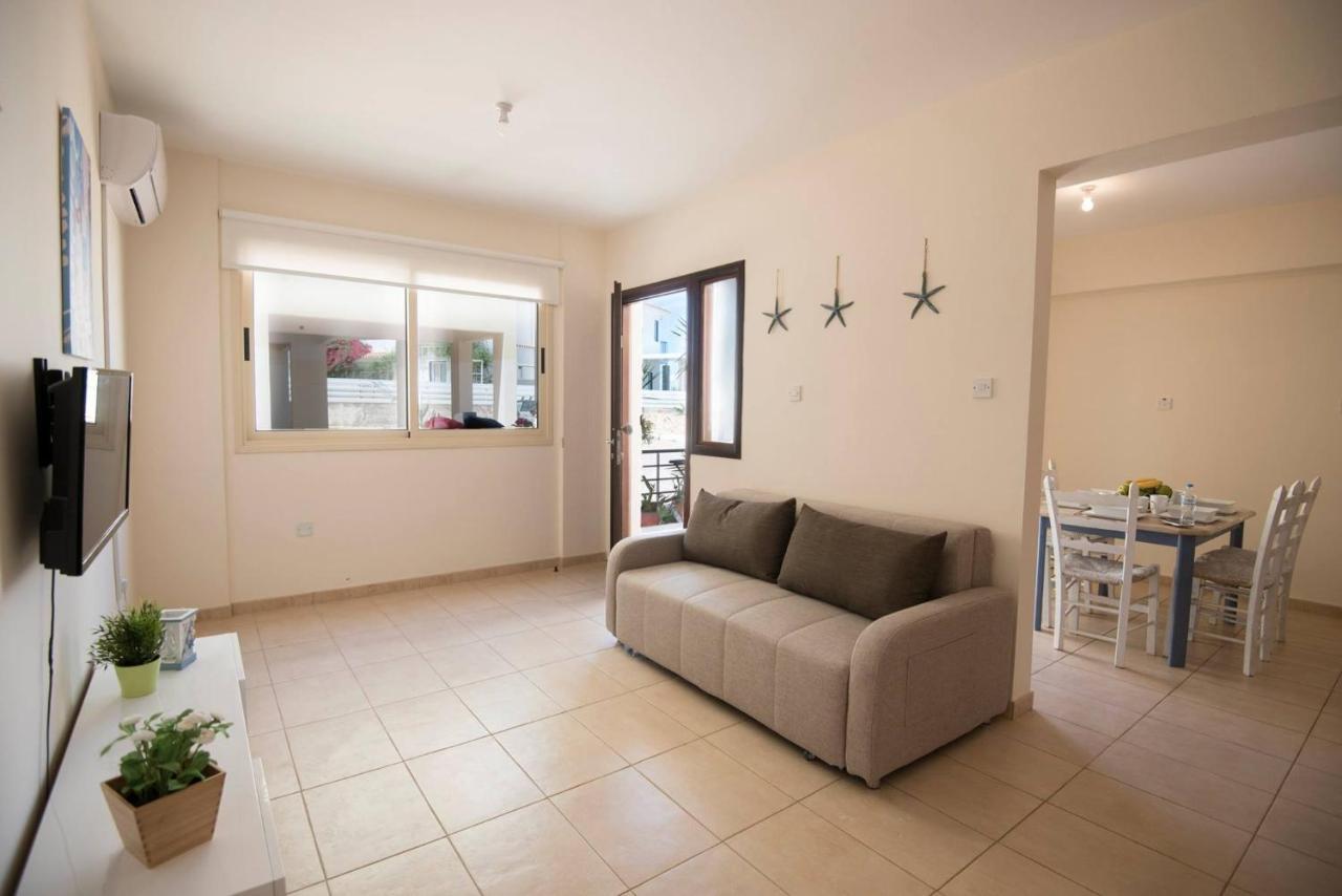 Apartments For Holidays Paralímni Extérieur photo