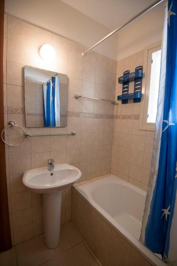 Apartments For Holidays Paralímni Extérieur photo
